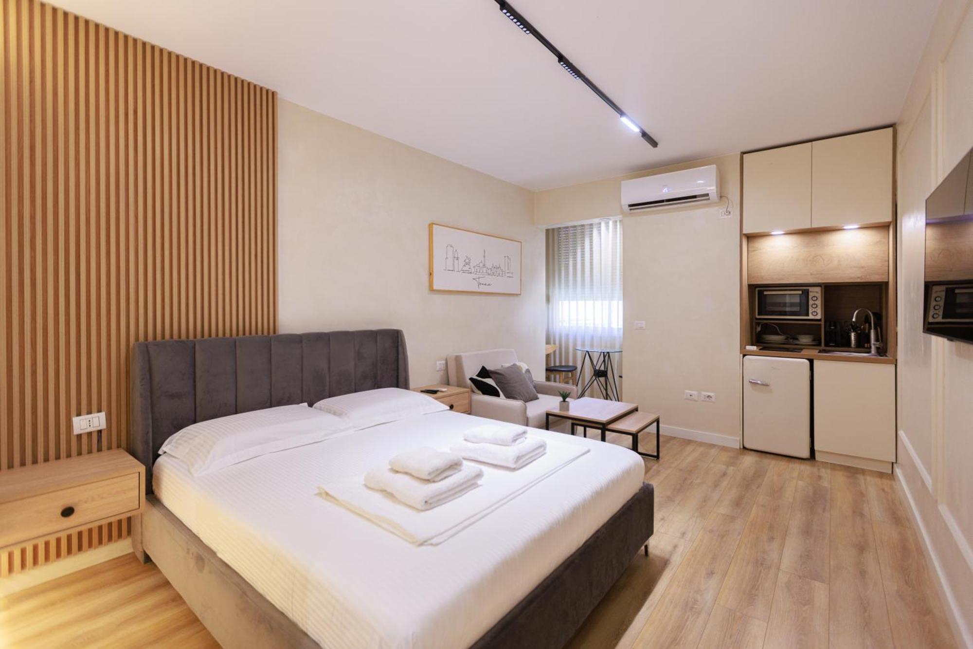 Apartment Syncron In The Center Of *